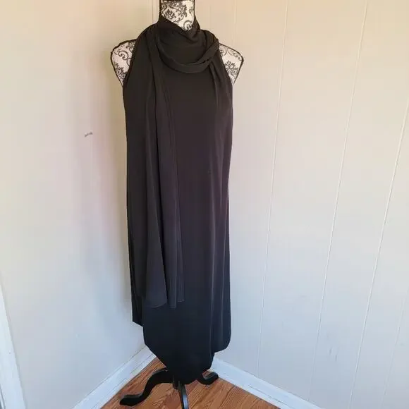 Halston Lillie Midi Jersey Dress - Picture 2 of 4